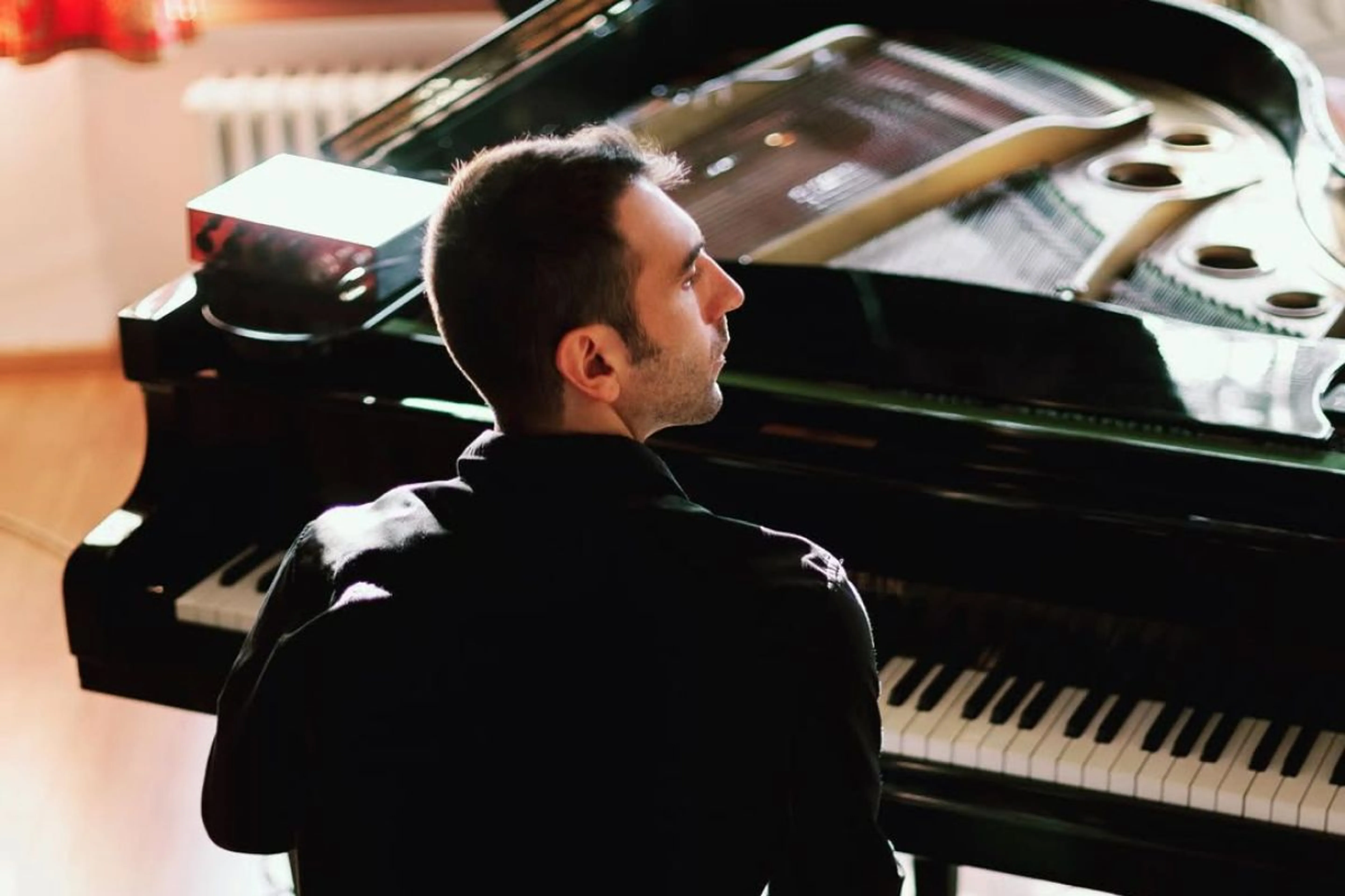 Instagram / andreavanzo_composer