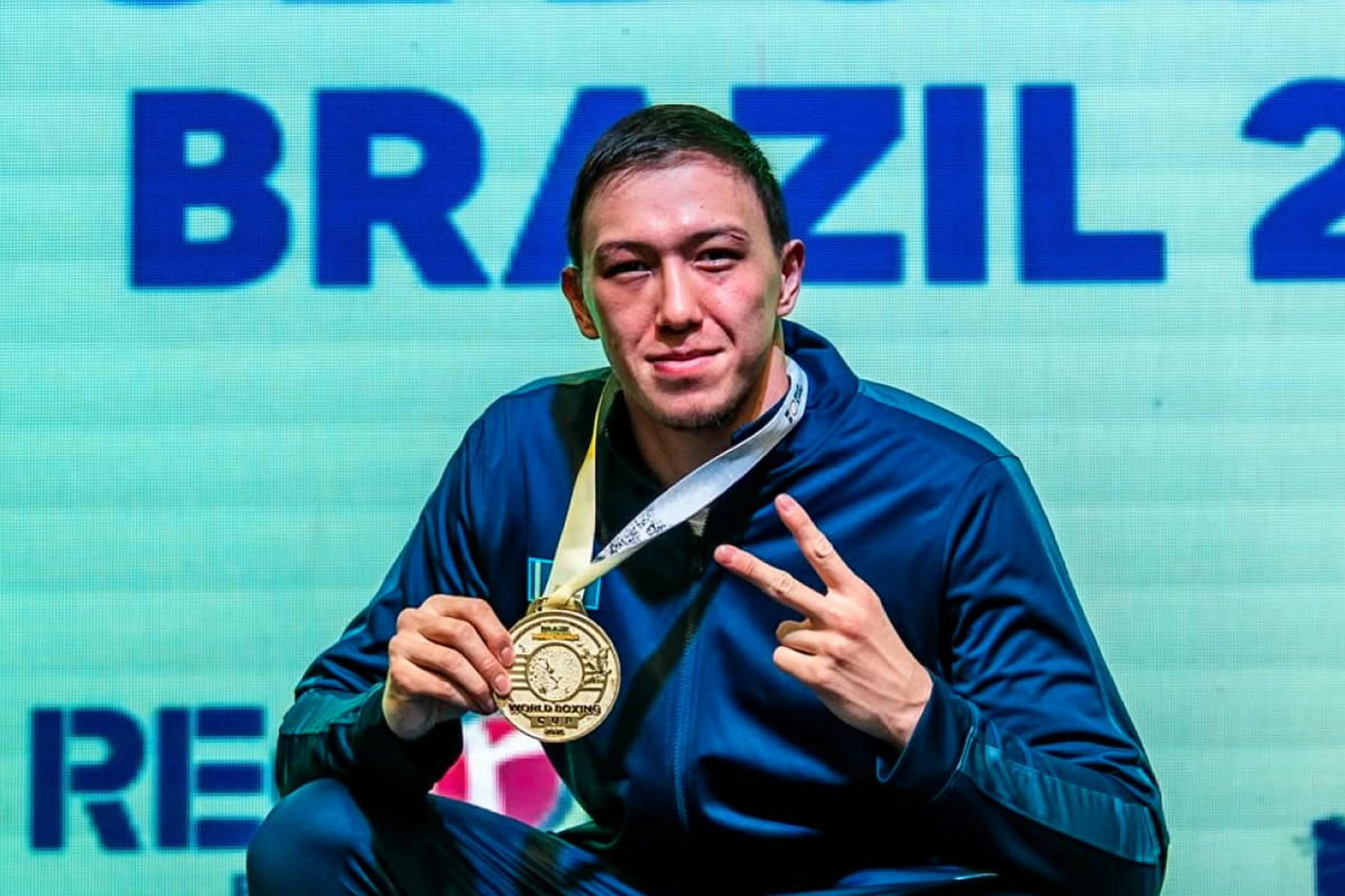 Instagram / aibaruly_