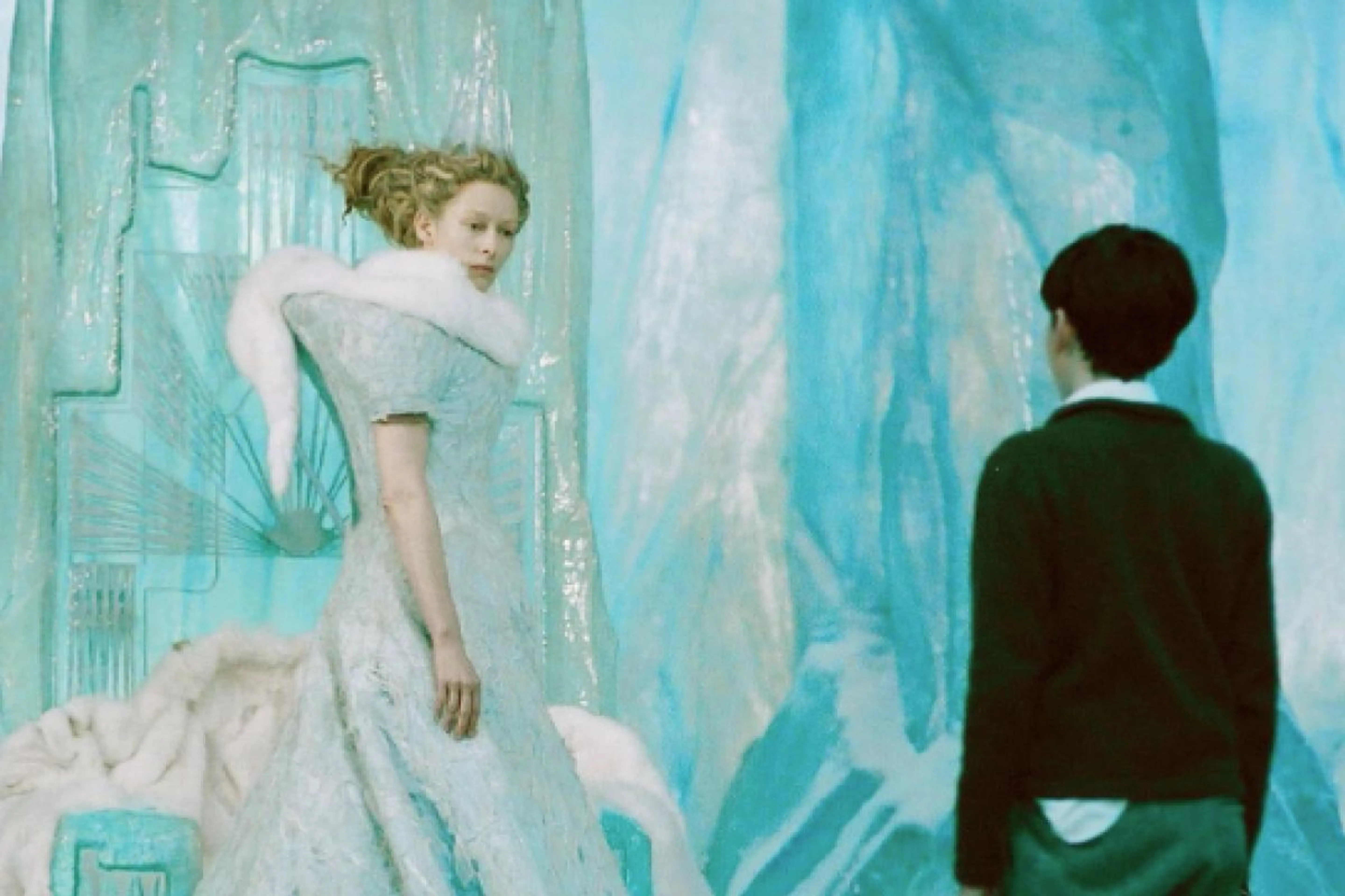 Кадр из фильма “Хроники Нарнии: Лев, Колдунья и волшебный шкаф”&nbsp;