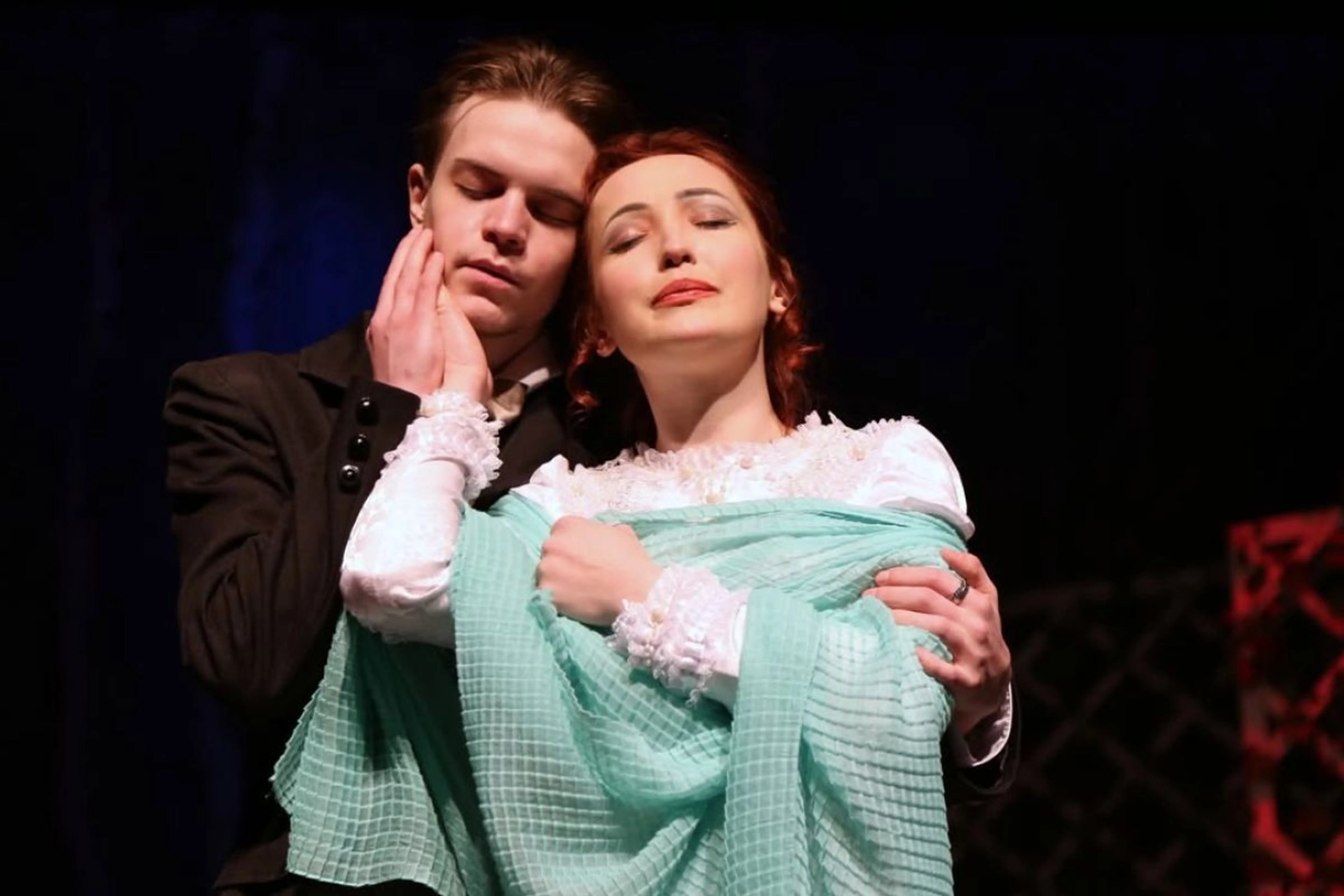 Instagram / dramaoperetta_eastkz