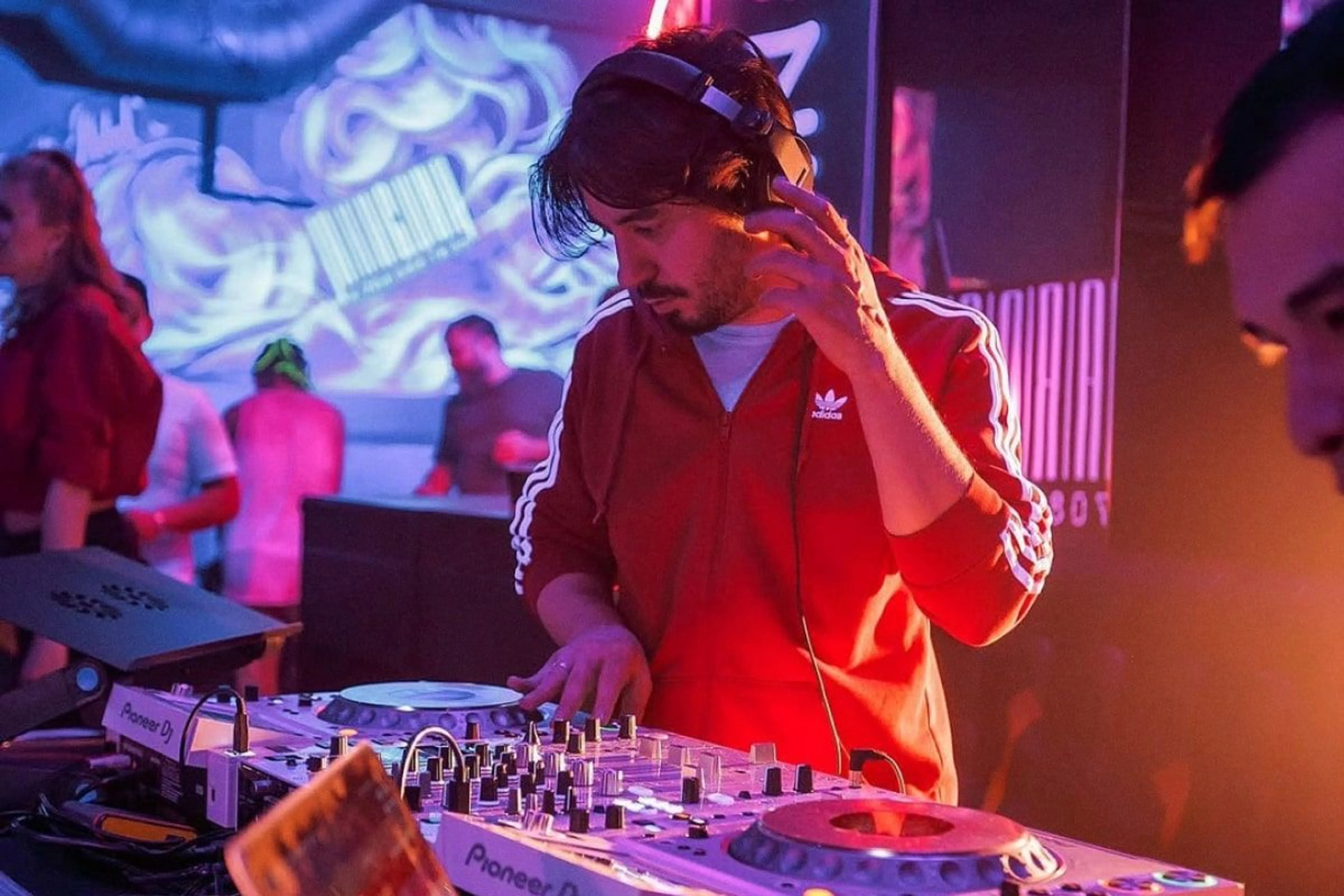 Instagram / stanojkovski