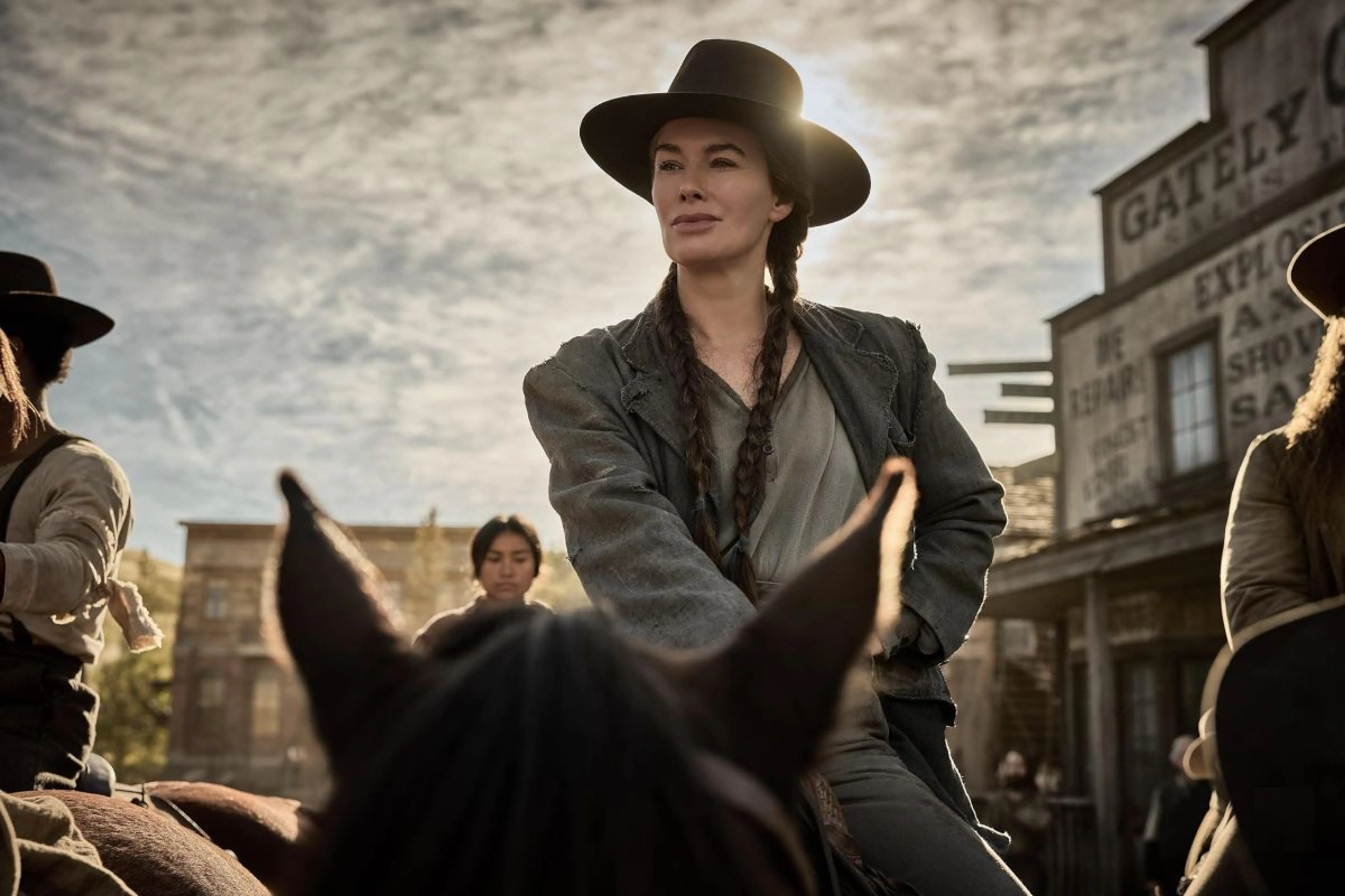 Кадр из сериала “Покинутые”&nbsp;