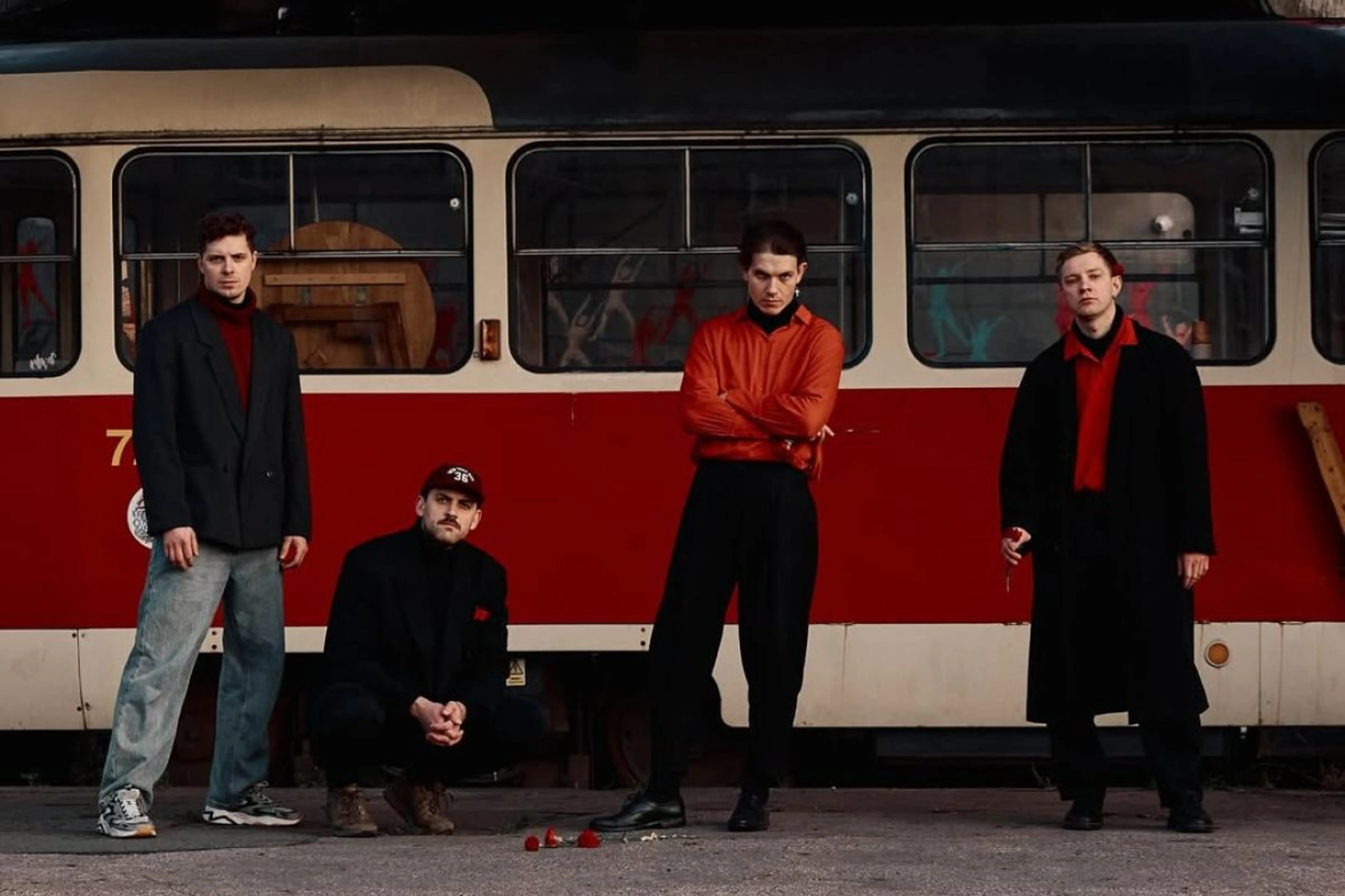 Instagram / _shortparis_