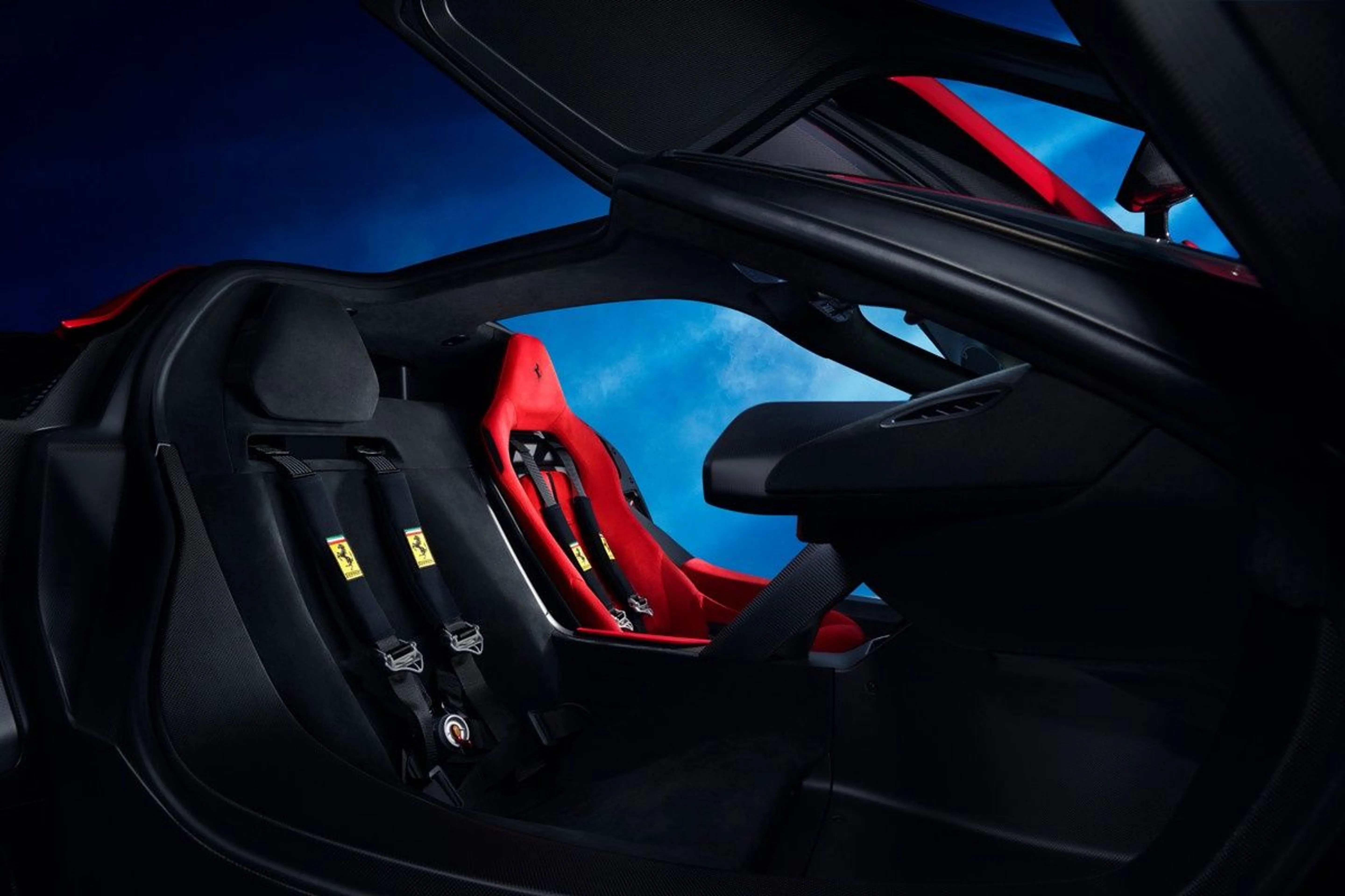 ferrari.com