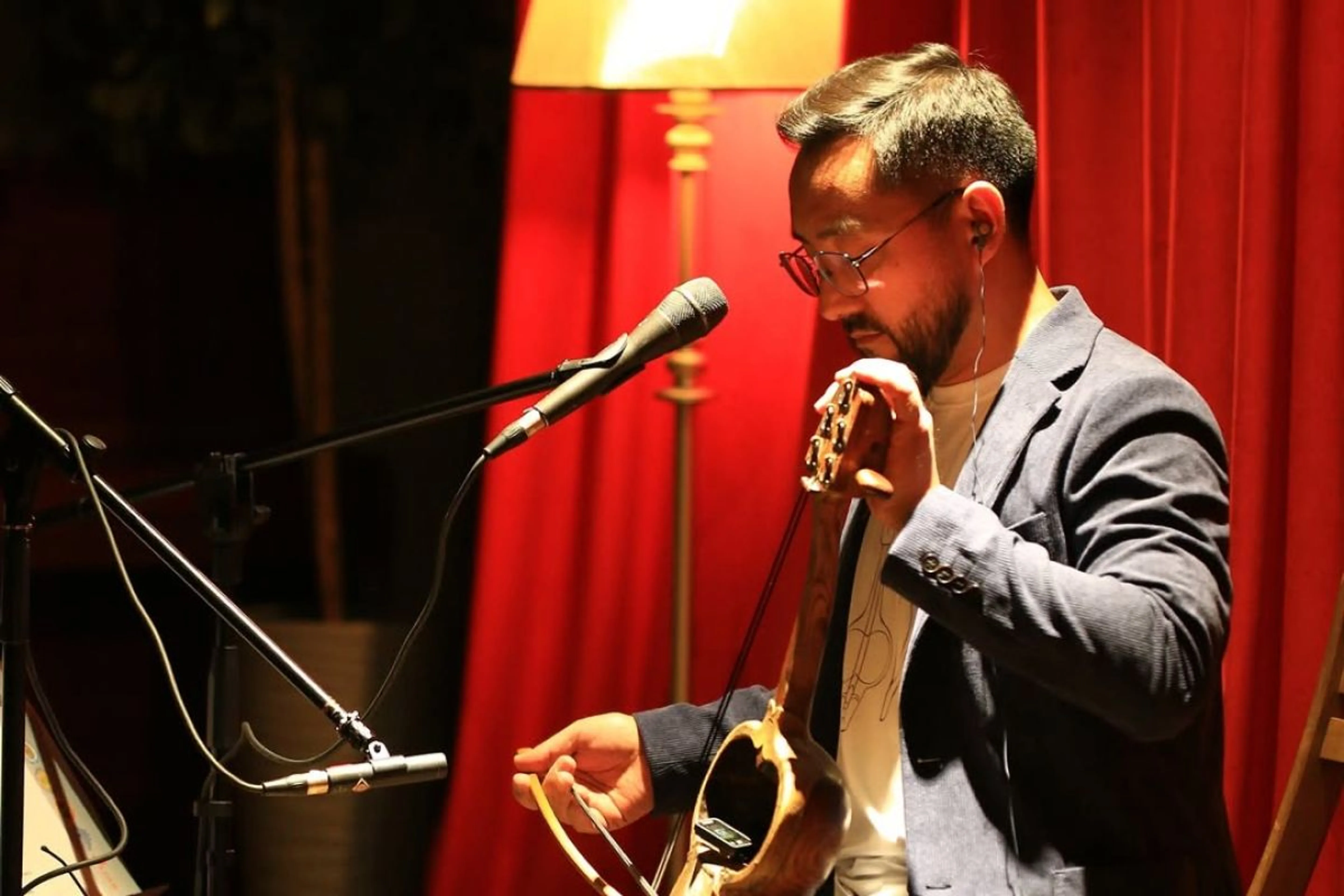 Instagram / maksat_medeubek