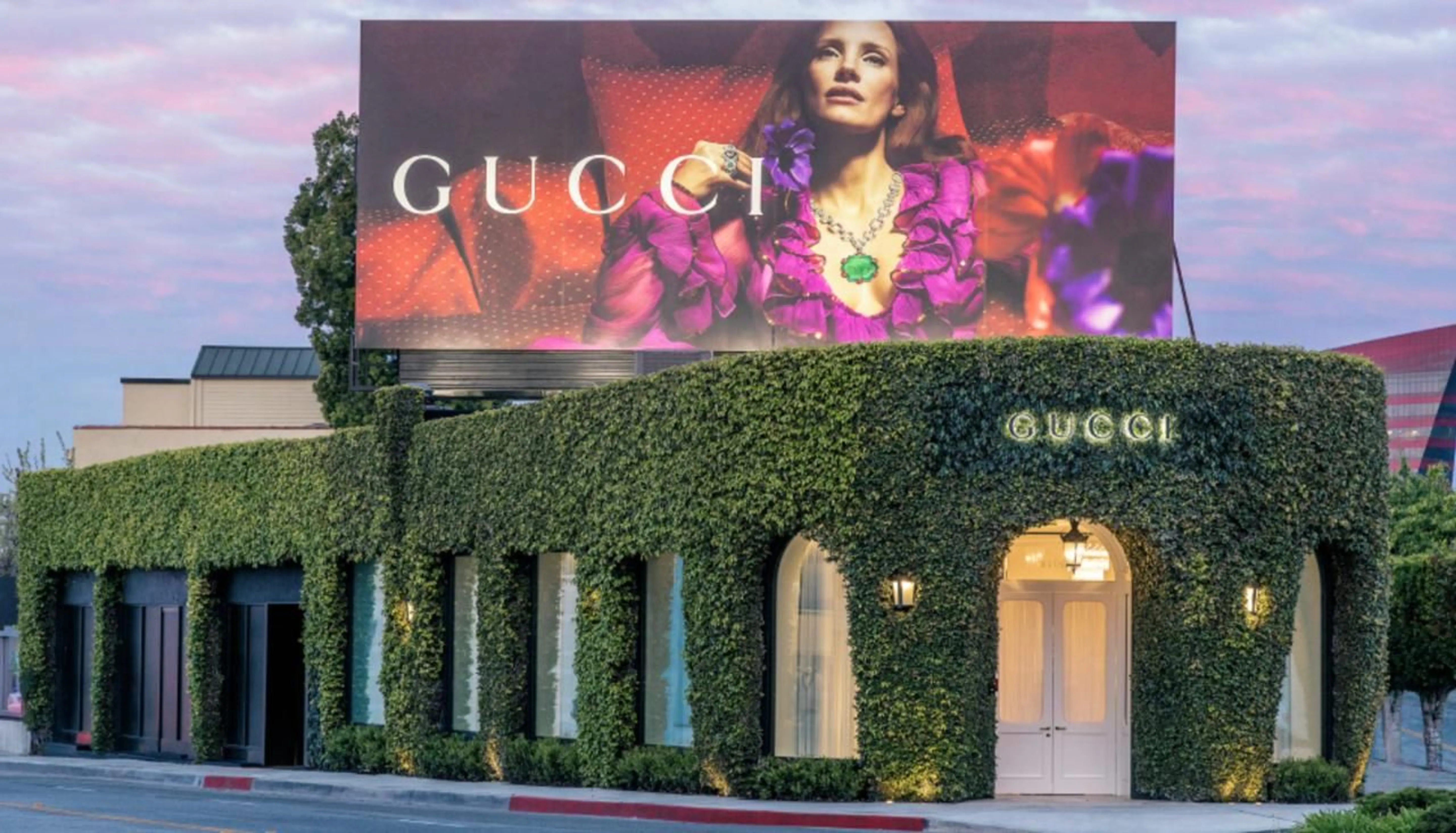 Gucci подвел итоги социальных и экологических инициатив