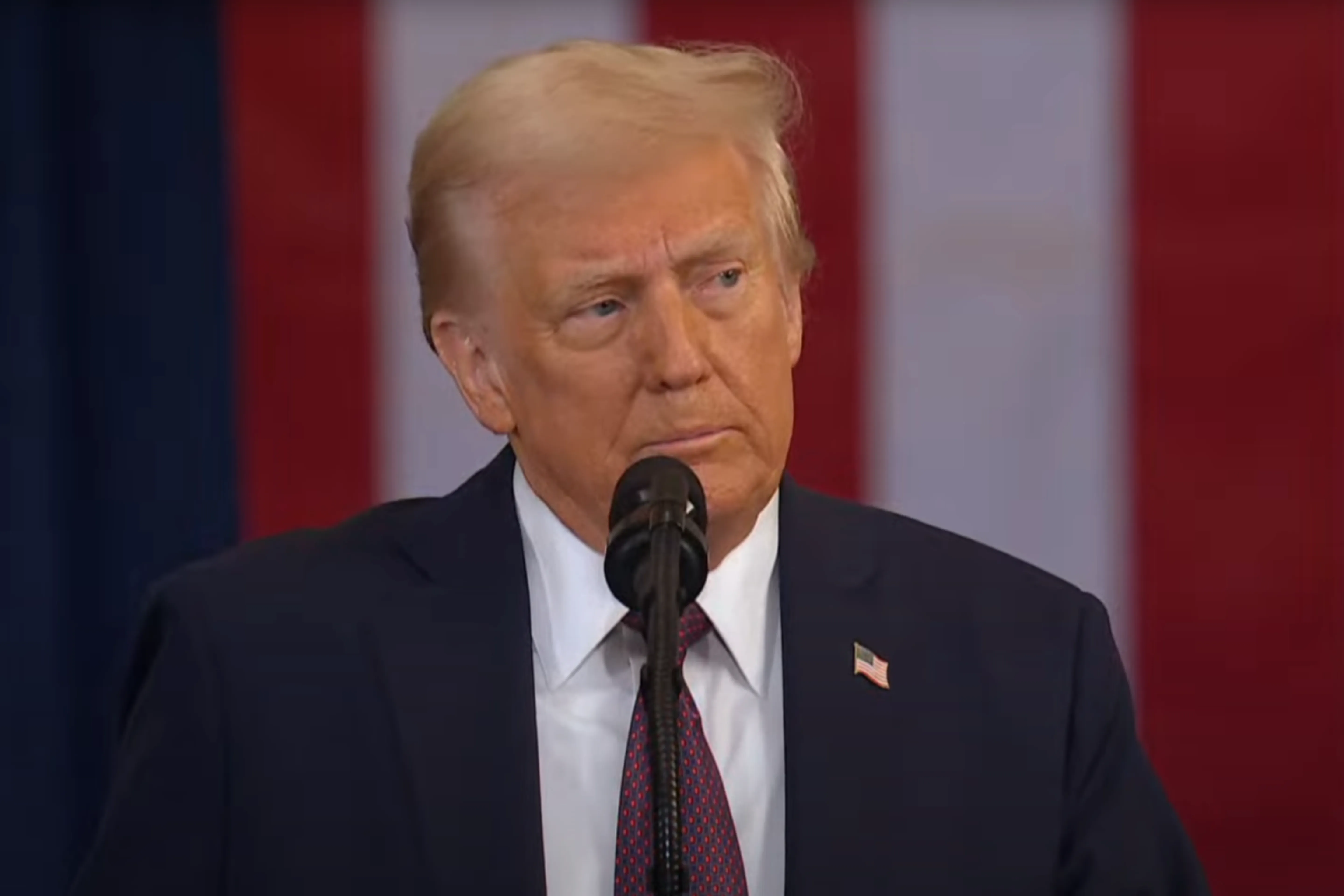 Как Дональд Трамп начал второй президентский срок?