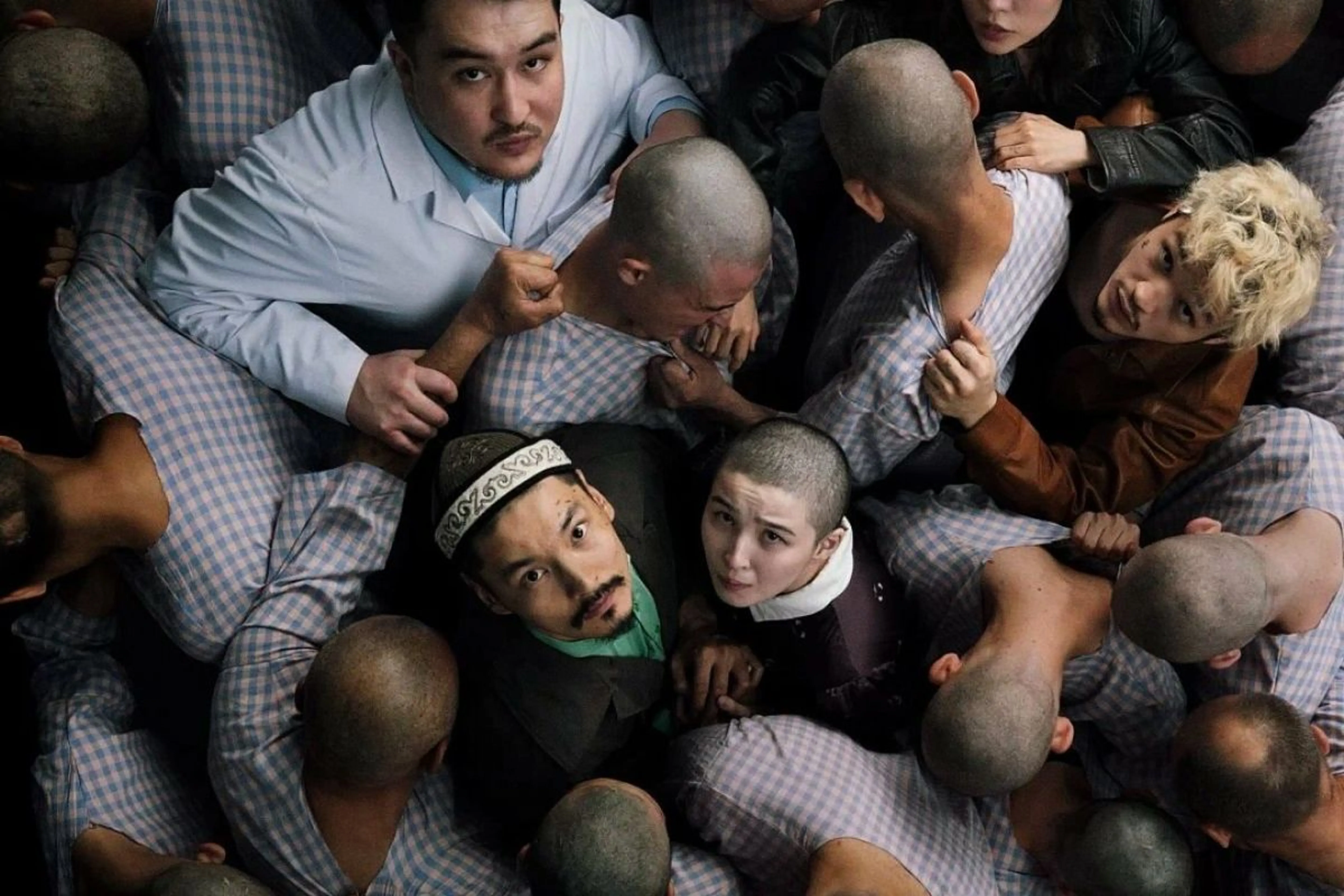 Постер фильма “Ауру”