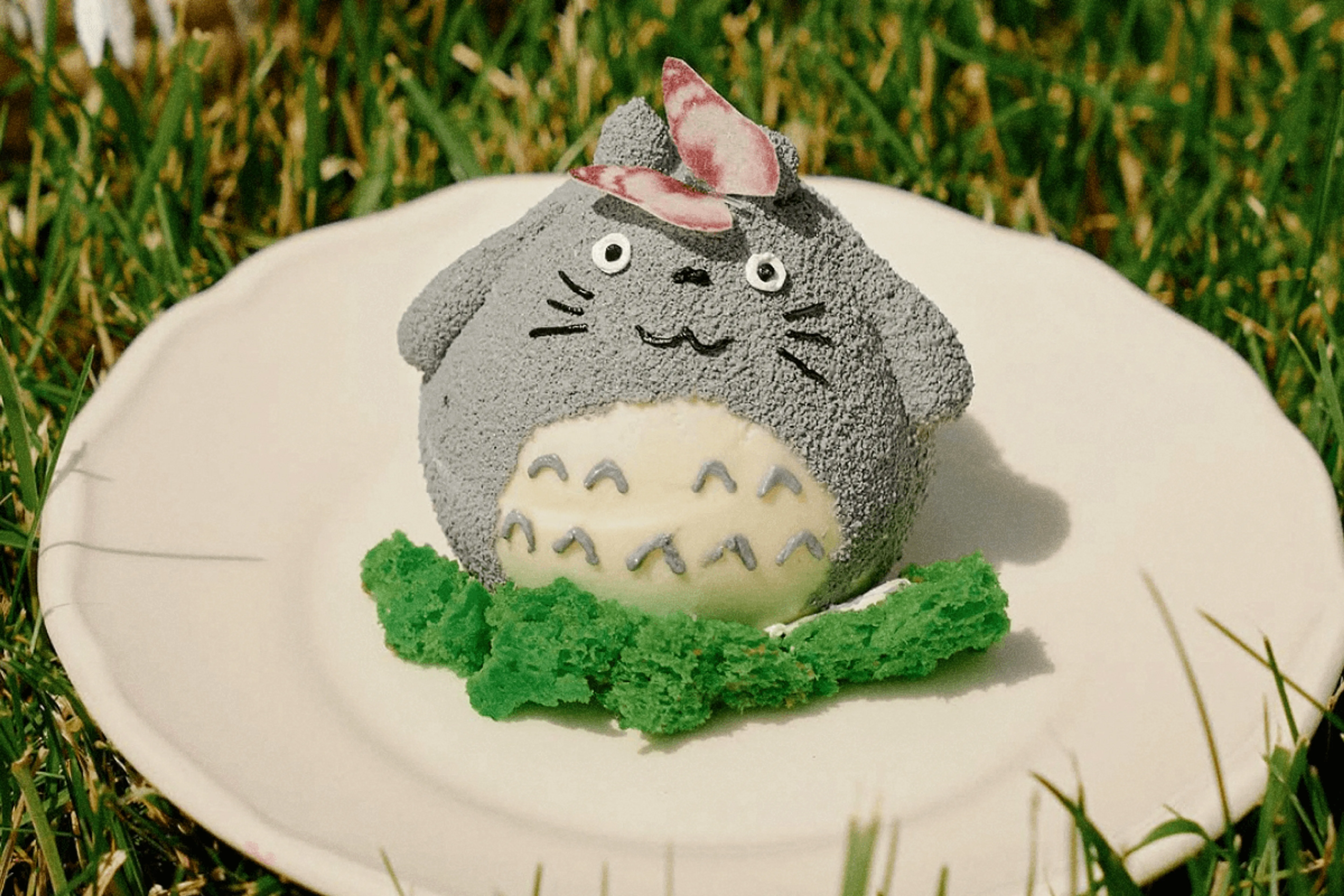 Instagram / lua.pastry.studio