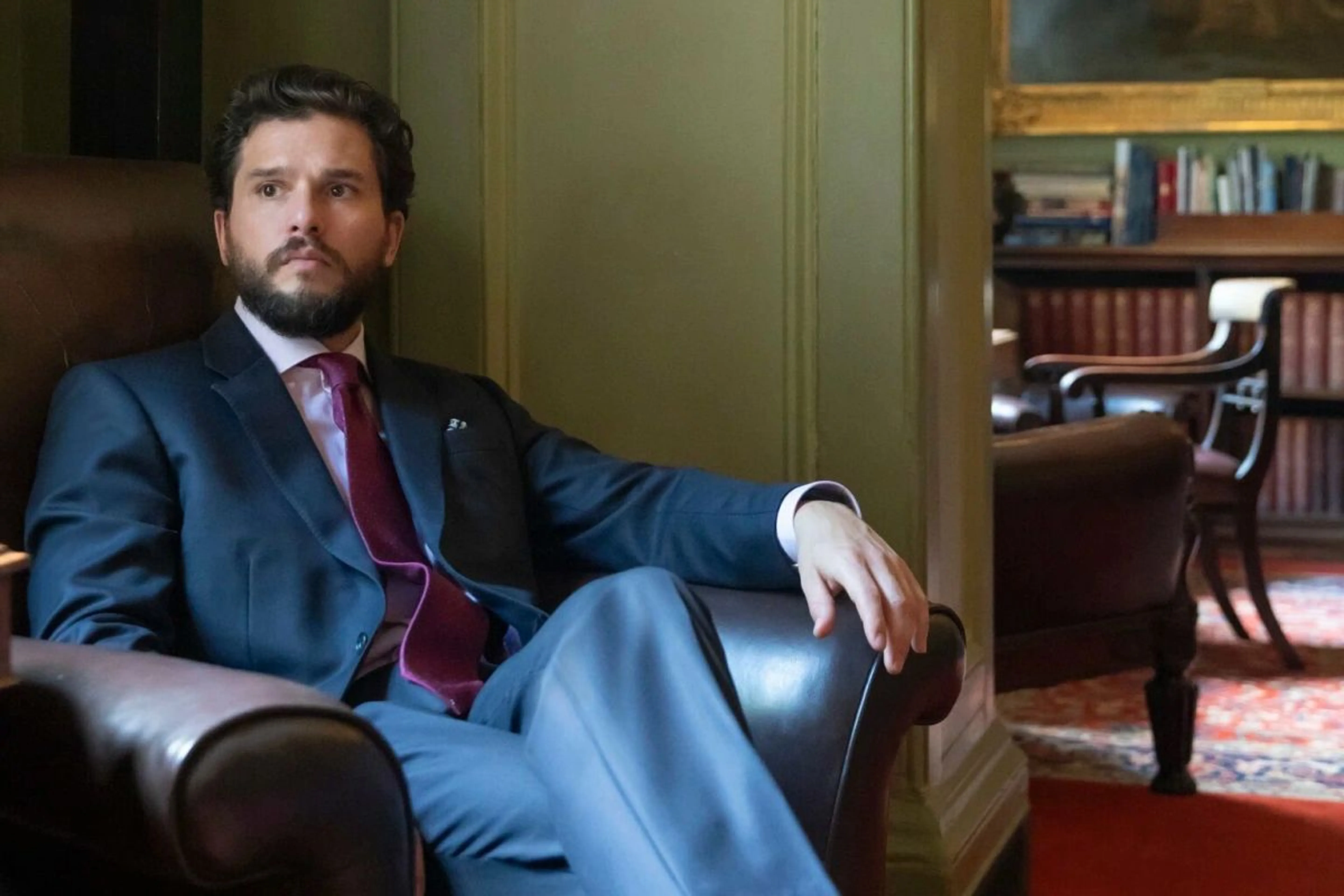 Кадр из сериала "Индустрия"